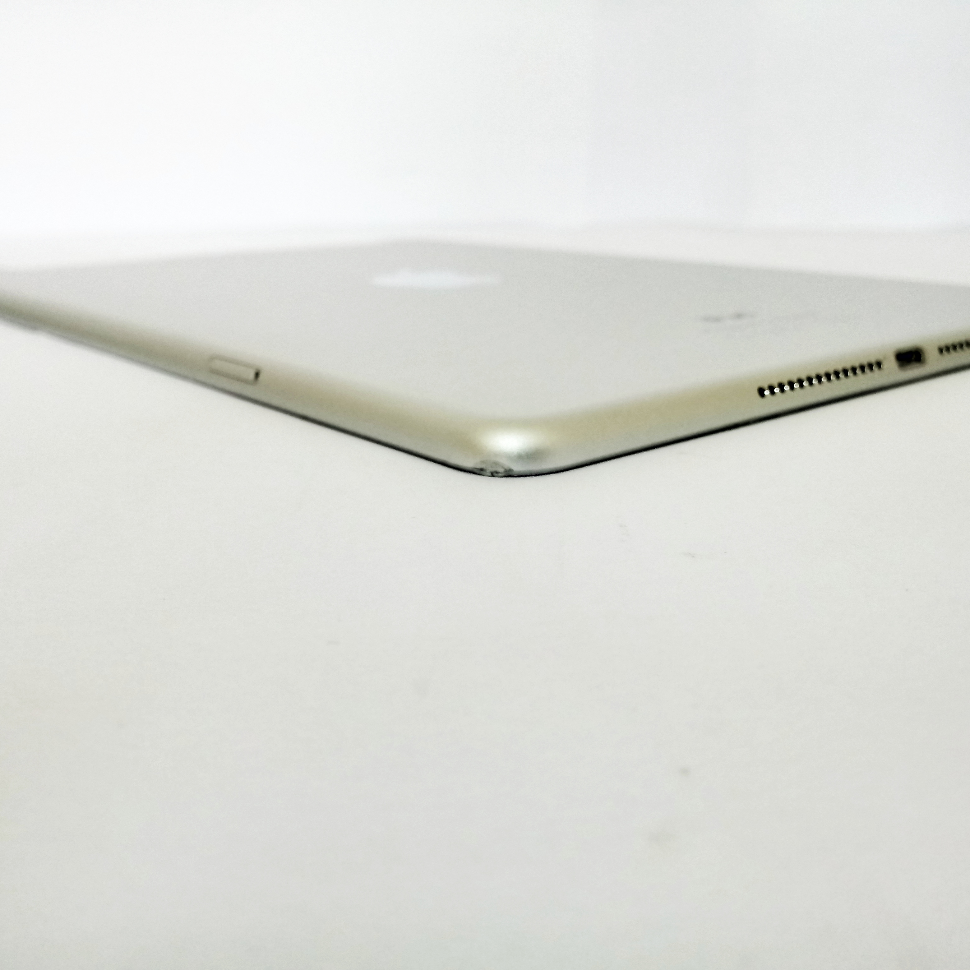 iPad Air 2 (Wi-Fi/Cellular) Silver 64GB (6 Month Warranty) – EpicDeals