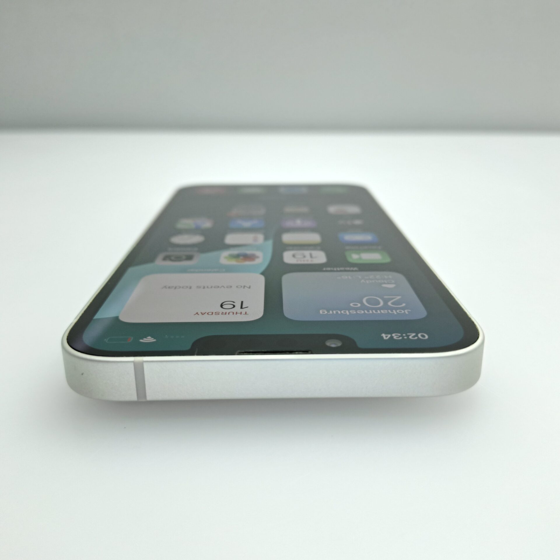 iPhone 13 128GB White (6 Month Warranty) - Image 6