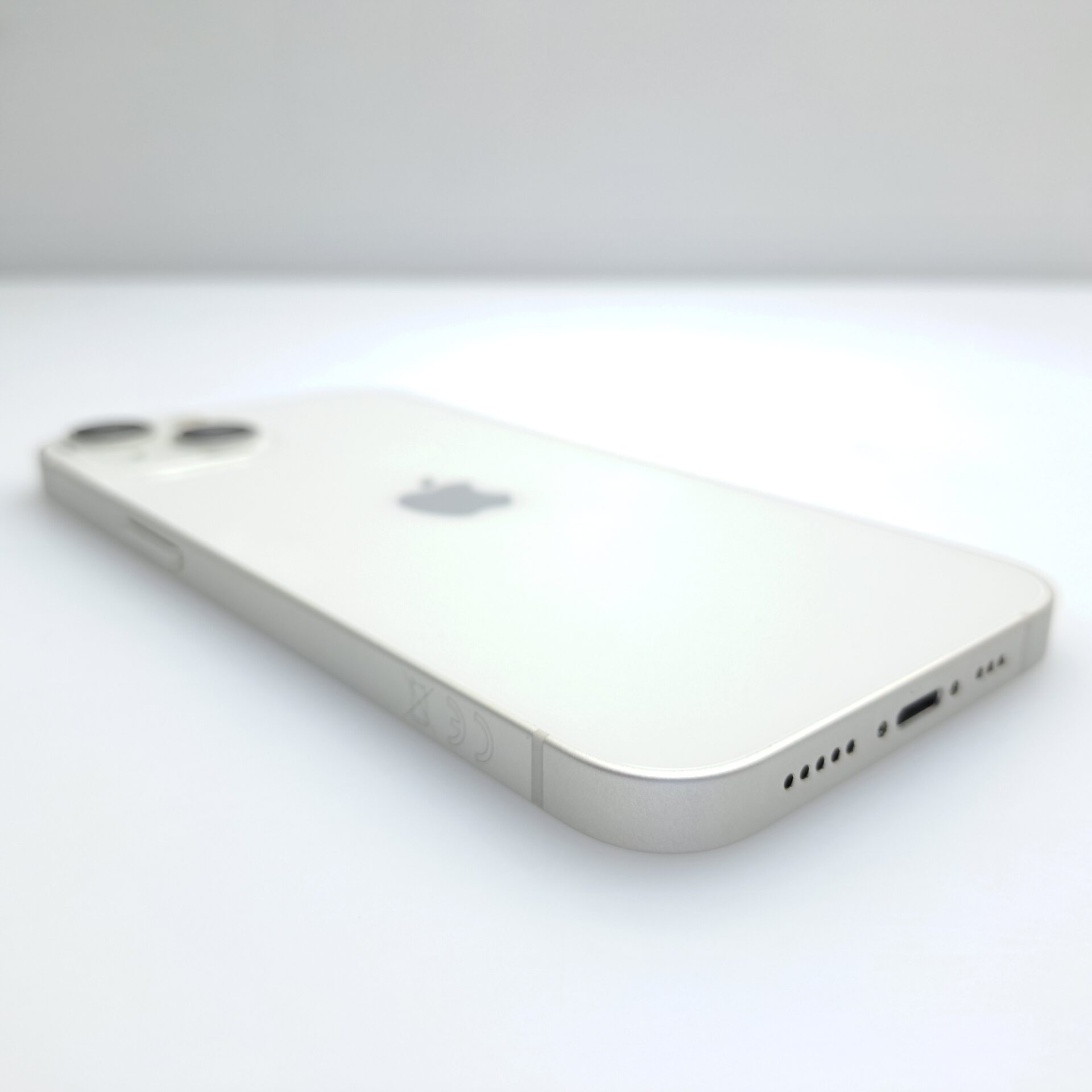 iPhone 13 128GB White (6 Month Warranty) | Epic Deals SA