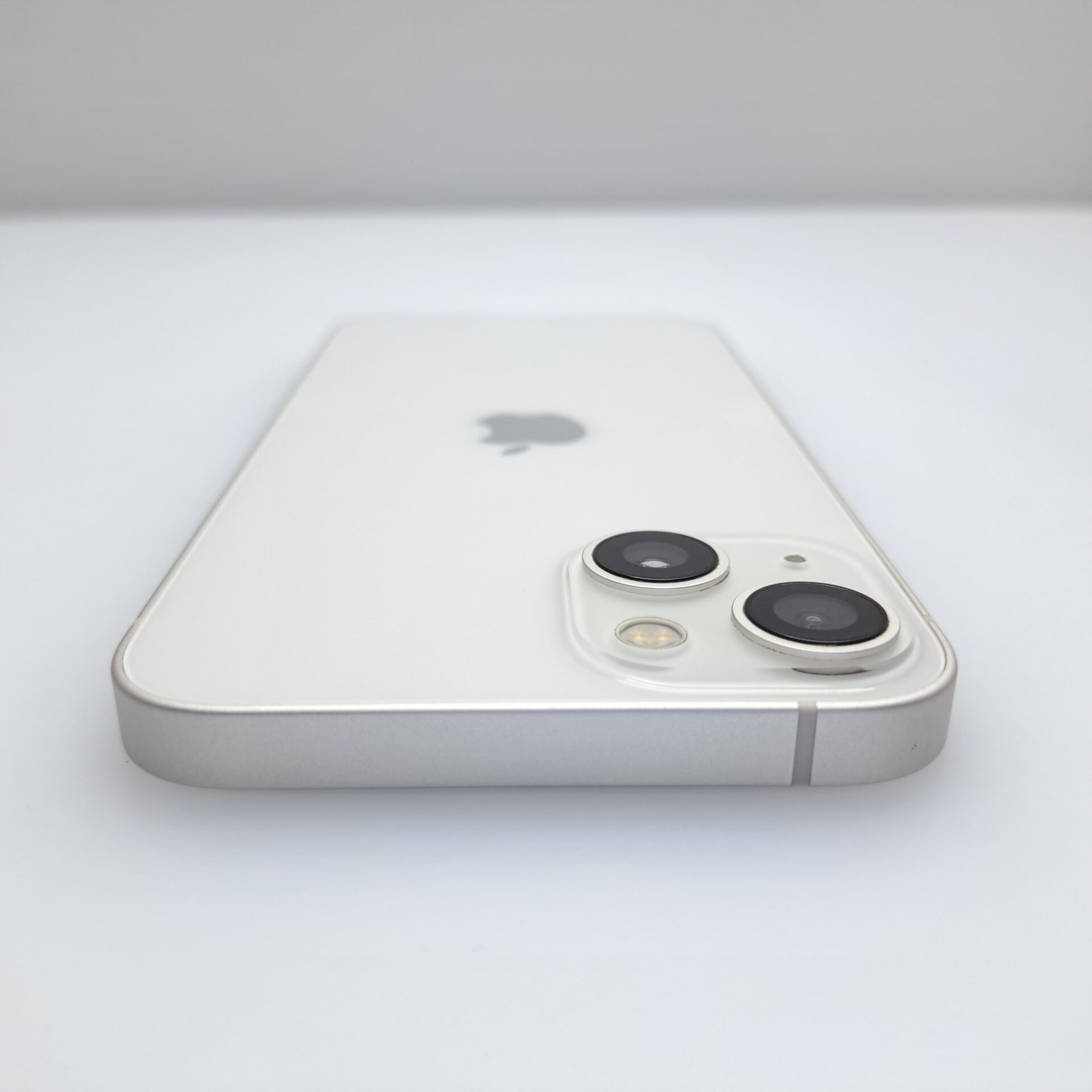 iPhone 13 128GB White (6 Month Warranty) - Image 12