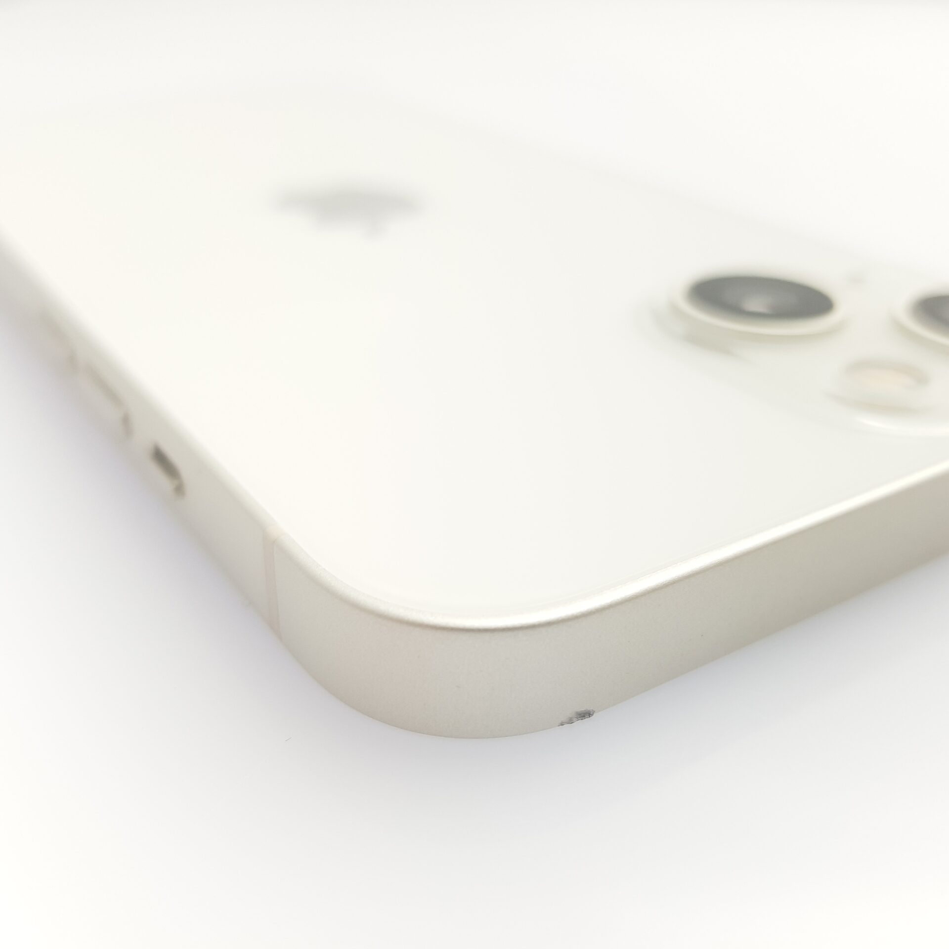iPhone 13 128GB White (6 Month Warranty) | Epic Deals SA