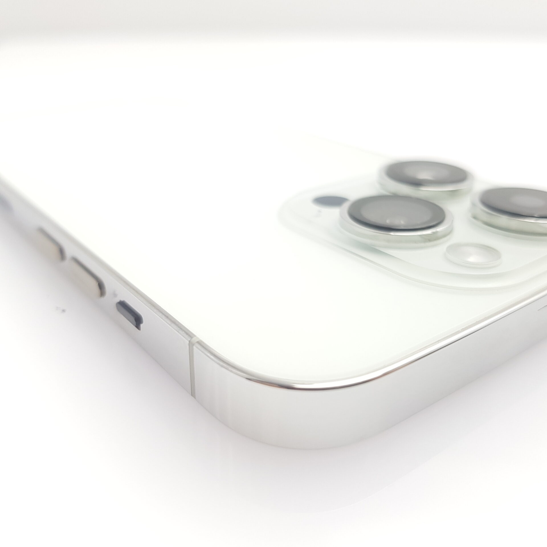 iPhone 14 Pro 256GB Silver (12 Month Warranty) | Epic Deals SA