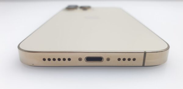 iPhone 13 Pro Max 256GB Gold (12 Month Warranty) + Cover and Screen Protector Bundle Value: R400 - Image 10