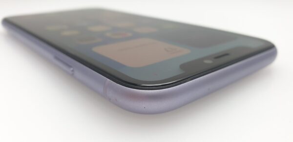 iPhone 11 256GB Purple (6 Month Warranty) + Screen Protector Bundle Value: R200 - Image 5