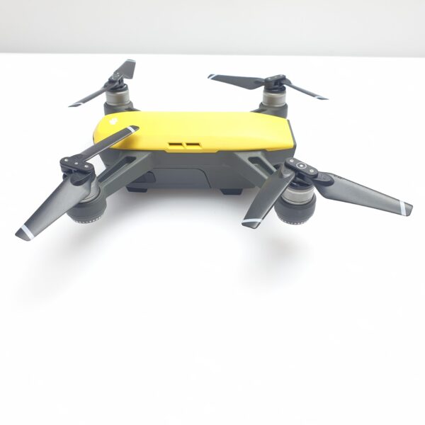 DJI Spark Sunrise Yellow (6 Month Warranty) + 1 Battery + Charger + Controller + 1 Doc + Carry Case - Image 3