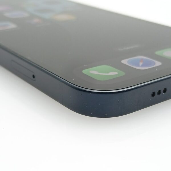 iPhone 13 128GB Midnight (6 Month Warranty) + Cover And Screen Protector Bundle Value: R400 - Image 5