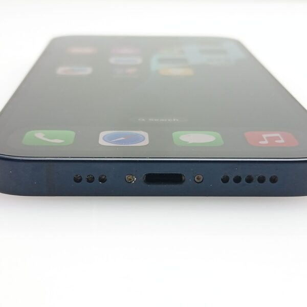 iPhone 13 128GB Midnight (6 Month Warranty) + Cover And Screen Protector Bundle Value: R400 - Image 6