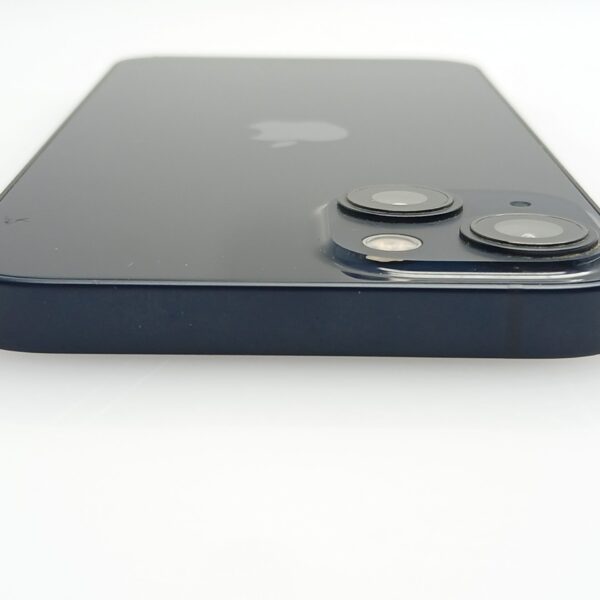 iPhone 13 128GB Midnight (6 Month Warranty) + Cover And Screen Protector Bundle Value: R400 - Image 10