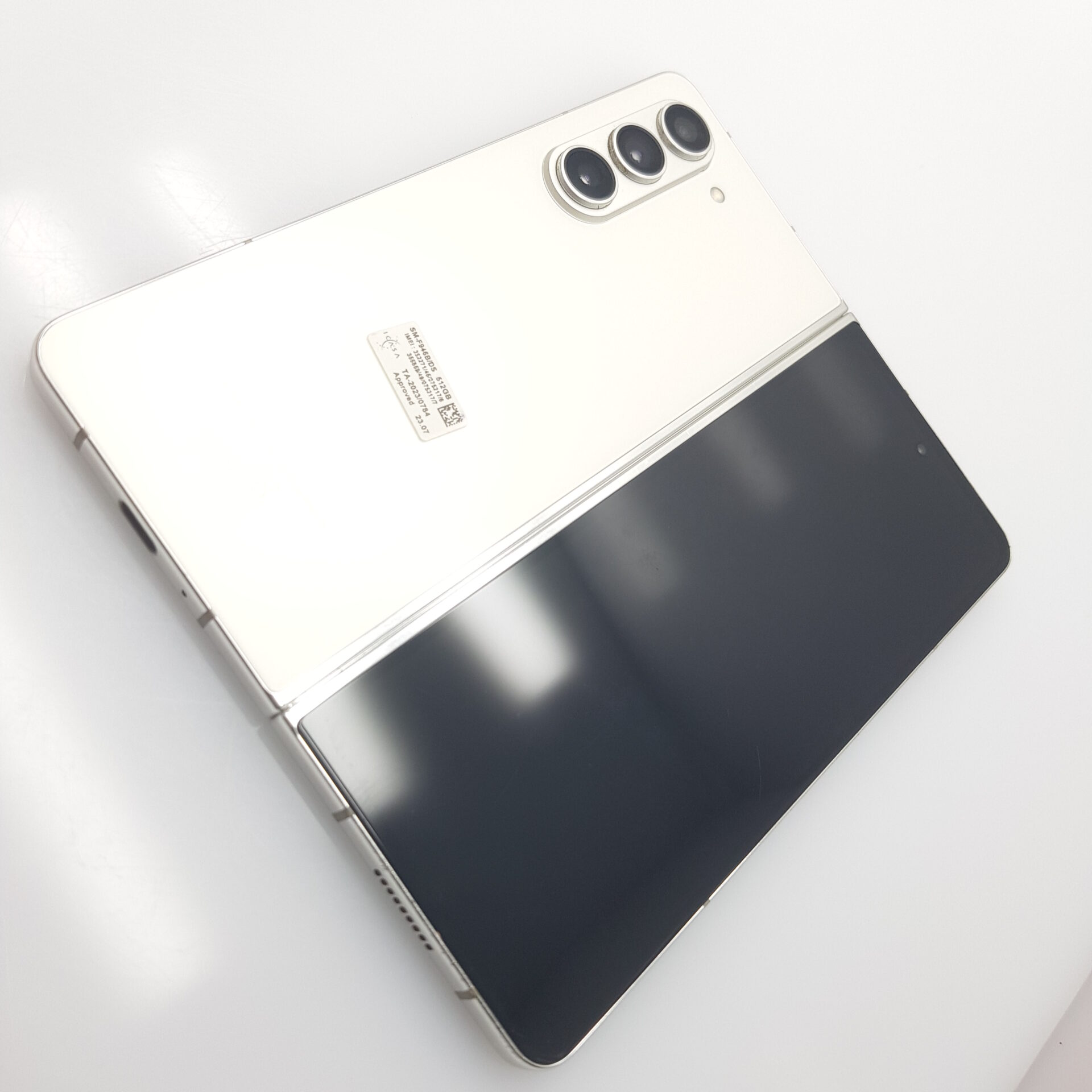 Samsung Galaxy Z Fold 5 256GB Phantom White (12 Month Warranty) +