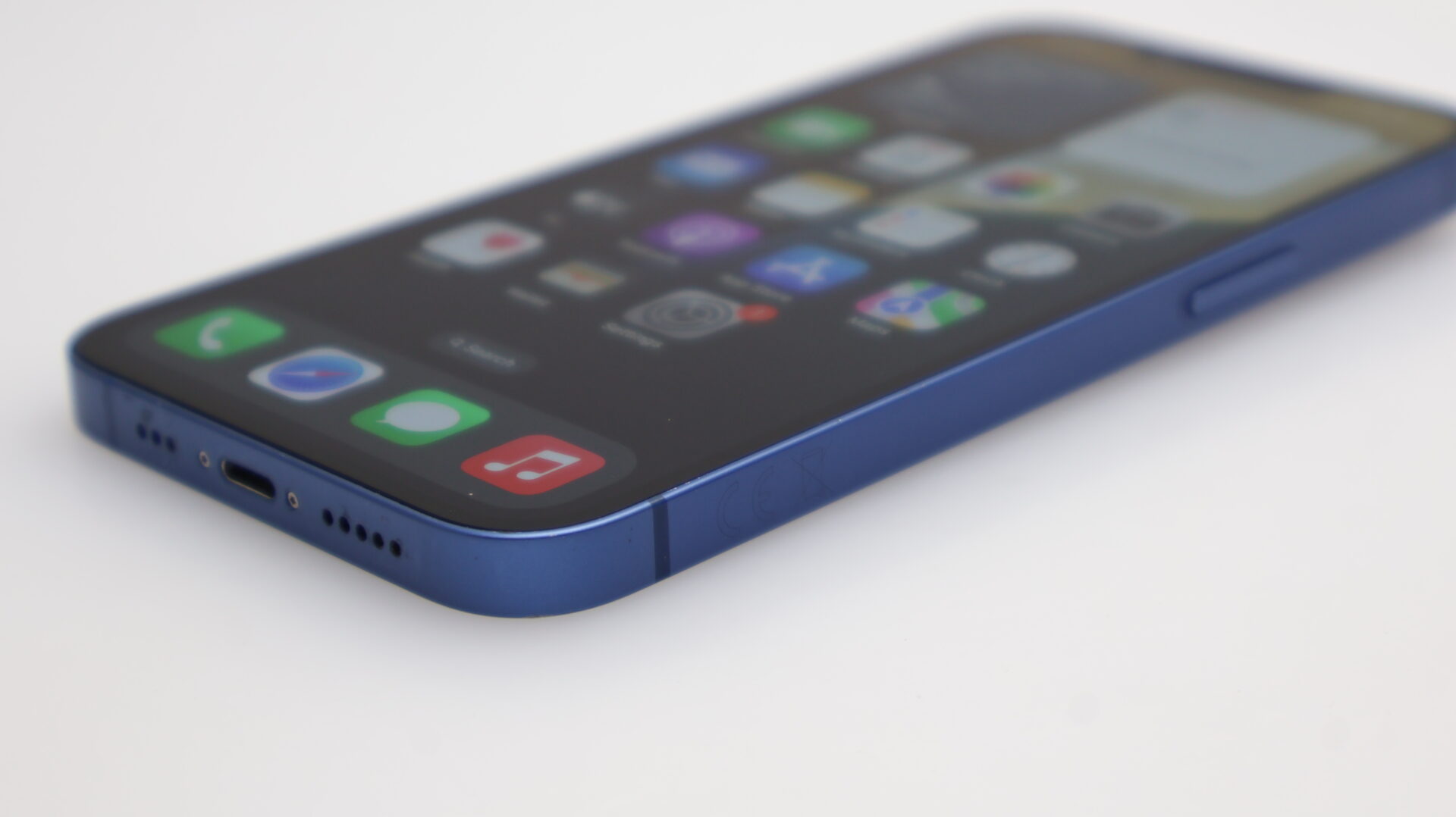 iPhone 13 128GB Blue (6 Month Warranty) - Image 4