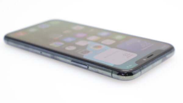 iPhone 11 Pro 64GB Space Grey (6 Month Warranty) + Cover And Screen Protector Bundle Value: R400 - Image 6