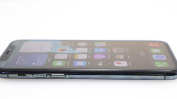 iPhone 11 Pro 64GB Space Grey (6 Month Warranty) + Cover And Screen Protector Bundle Value: R400 - Image 9