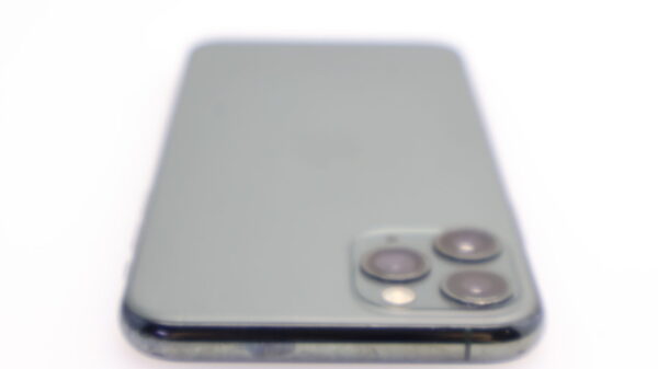 iPhone 11 Pro 64GB Space Grey (6 Month Warranty) + Cover And Screen Protector Bundle Value: R400 - Image 11