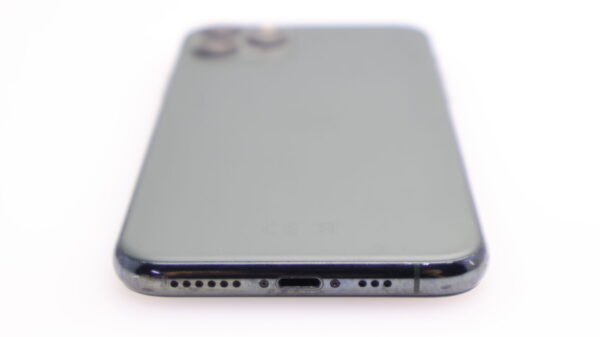 iPhone 11 Pro 64GB Space Grey (6 Month Warranty) + Cover And Screen Protector Bundle Value: R400 - Image 15