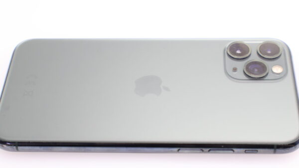 iPhone 11 Pro 64GB Space Grey (6 Month Warranty) + Cover And Screen Protector Bundle Value: R400 - Image 18