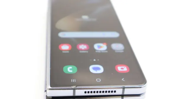 Samsung Galaxy Z Fold 4 256GB Dual Sim | Bent Casing | No