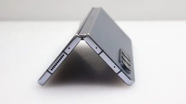 Samsung Galaxy Z Fold 4 256GB Dual Sim | Bent Casing | No