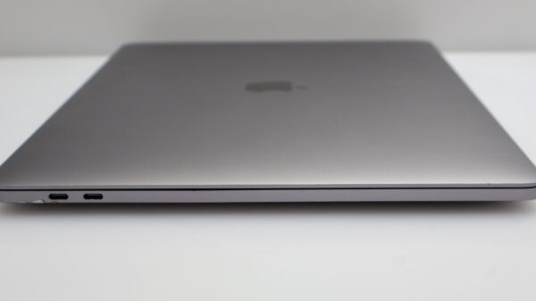 MacBook Pro 15-Inch "Core i7" 2.6GHz (Touch/Late 2016) 16GB RAM 256GB HDD Bright Spots Space Grey (12 Month Warranty) - Image 11