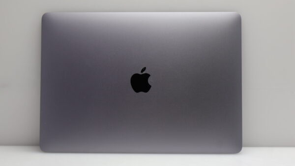 MacBook Air 13-Inch "Core i5" 1.6GHz (2019) 8GB RAM 256GB HDD Space Grey  (6 Month Warranty) - Image 5