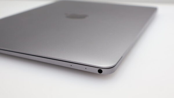 MacBook Retina 12-Inch "Core m3" 1.2GHz (Mid-2017) 8GB RAM 256GB HDD Space Grey (3 Month Warranty) - Image 6