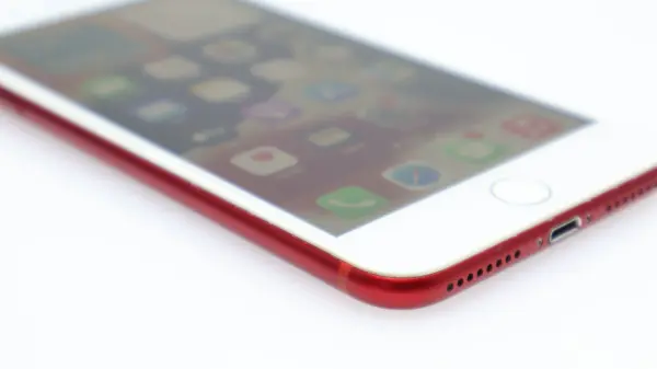 iPhone 7 Plus 128GB Minor Bright Spots Product Red | Epic Deals SA