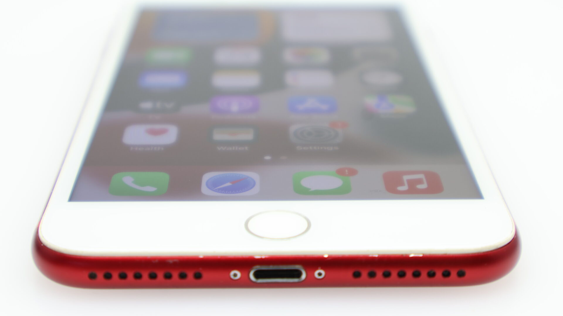 iPhone 7 Plus 128GB Minor Bright Spots Product Red - Image 3