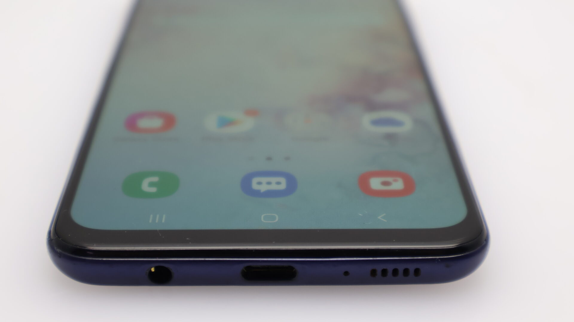 Samsung Galaxy A30 64GB No Fingerprint ID Prism Crush Violet - Image 3