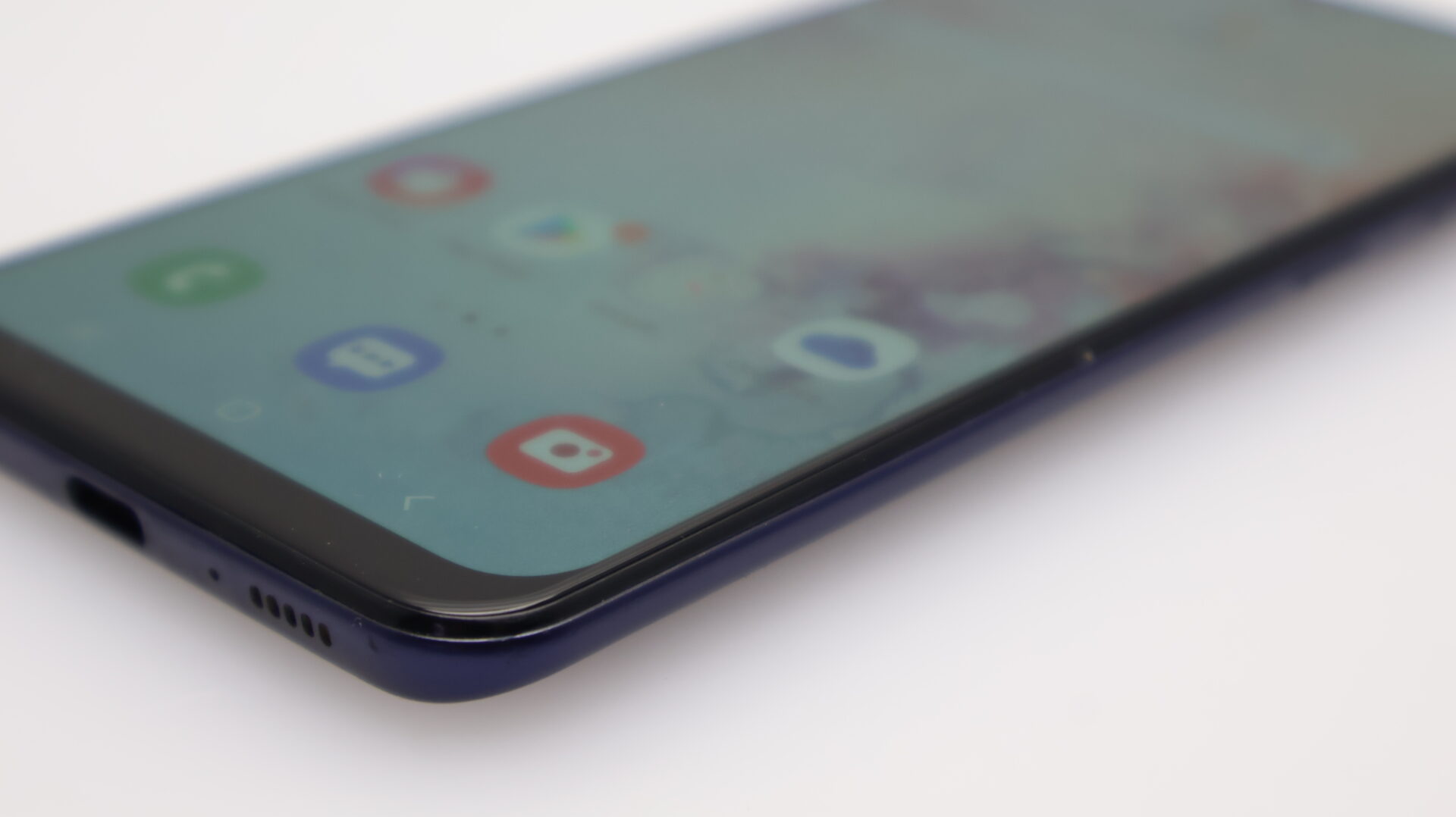 Samsung Galaxy A30 64GB No Fingerprint ID Prism Crush Violet - Image 4