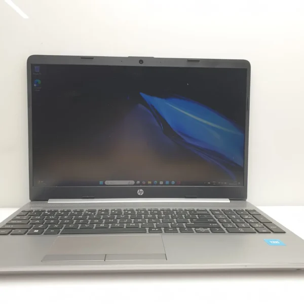 HP 250 G9 "Celeron" 1.10GHz 8GB RAM 256GB SSD Silver - Image 3