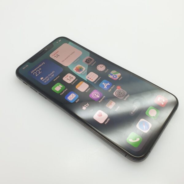 iPhone Xs Max 256GB Space Grey (6 Month Warranty) + Screen Protector And Cover Bundle Value: R400 - Image 14