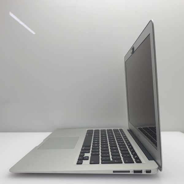 MacBook Air 13-Inch "Core i5" 1.6 GHz (Early 2015) 4GB RAM 256GB SSD Silver (3 Month Warranty) - Image 4