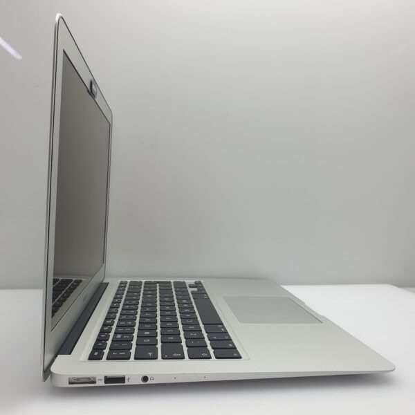 MacBook Air 13-Inch "Core i5" 1.6 GHz (Early 2015) 4GB RAM 256GB SSD Silver (3 Month Warranty) - Image 2