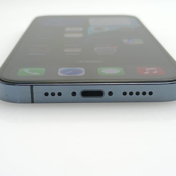 iPhone 12 Pro 256GB No Face ID Graphite (6 Month Warranty) + Screen Protector Bundle Value: R200 - Image 6