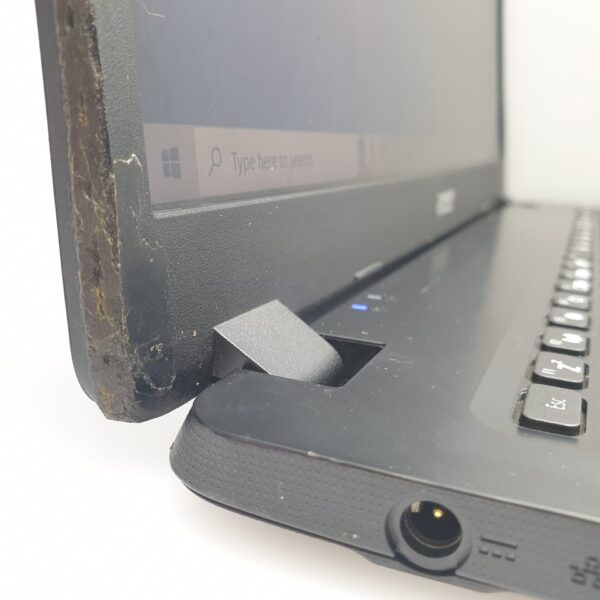 Acer Aspire 3 N19C1 "Core i5" 1.00GHz 8GB RAM 1TB HDD | Damaged Casing/Screen | Black - Image 17