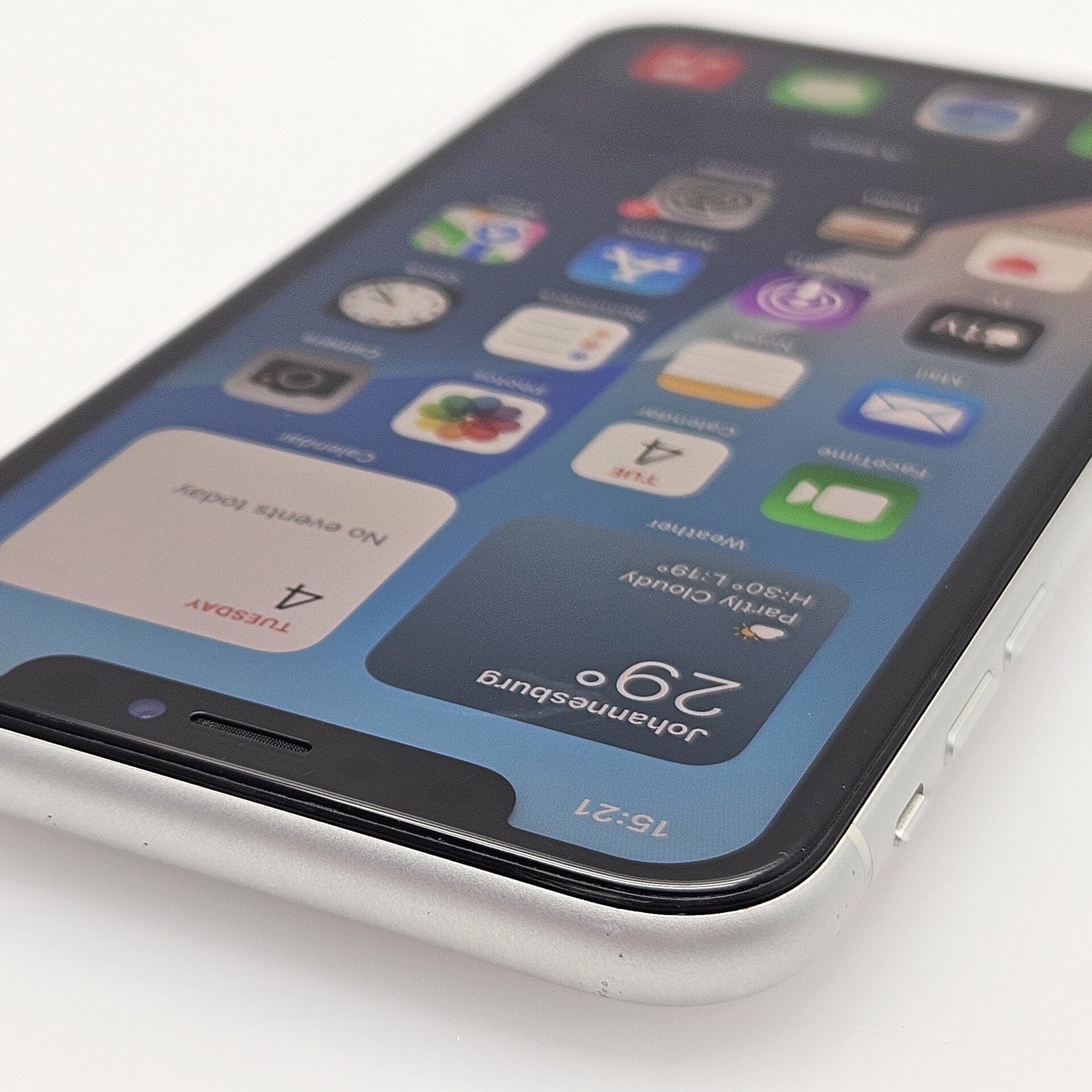 iPhone XR 256GB White (3 Month Warranty) - Image 7