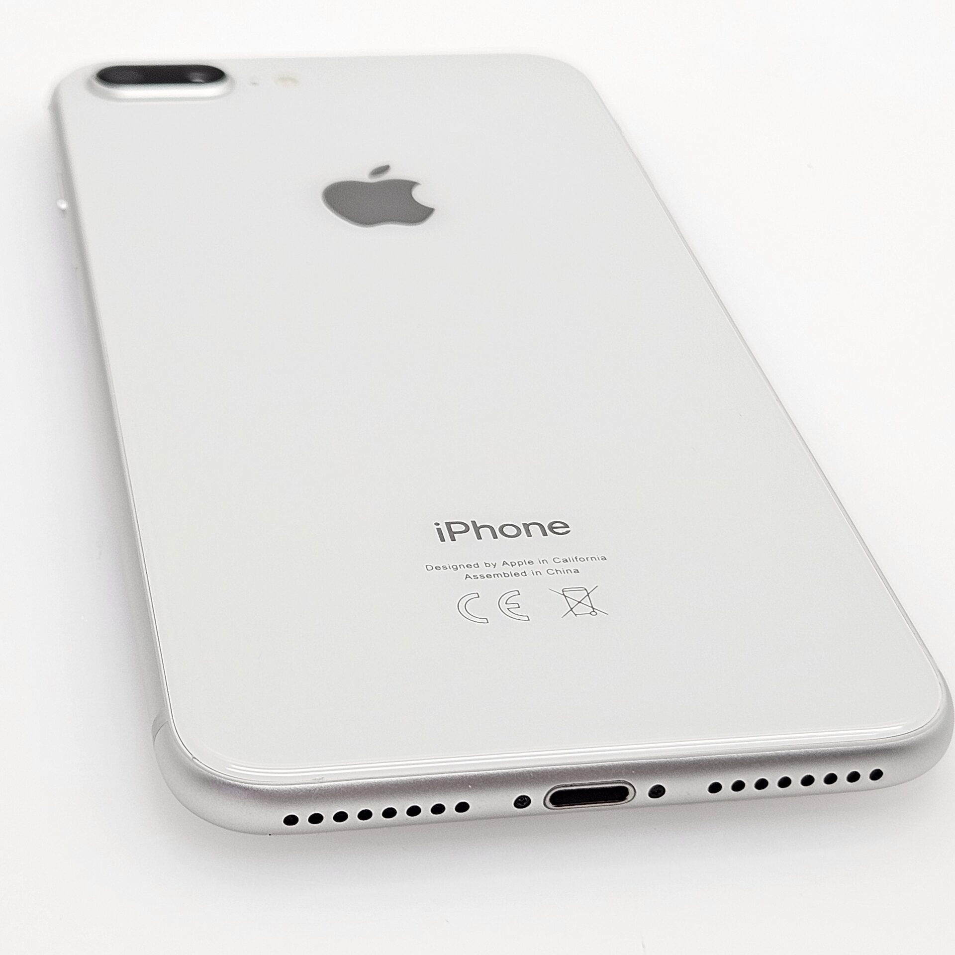(値下げ)Apple iPhone 8 128GB ホワイト iPhone 8 Plus 128GB Silver (3 Month Warranty) | Epic Deals SA