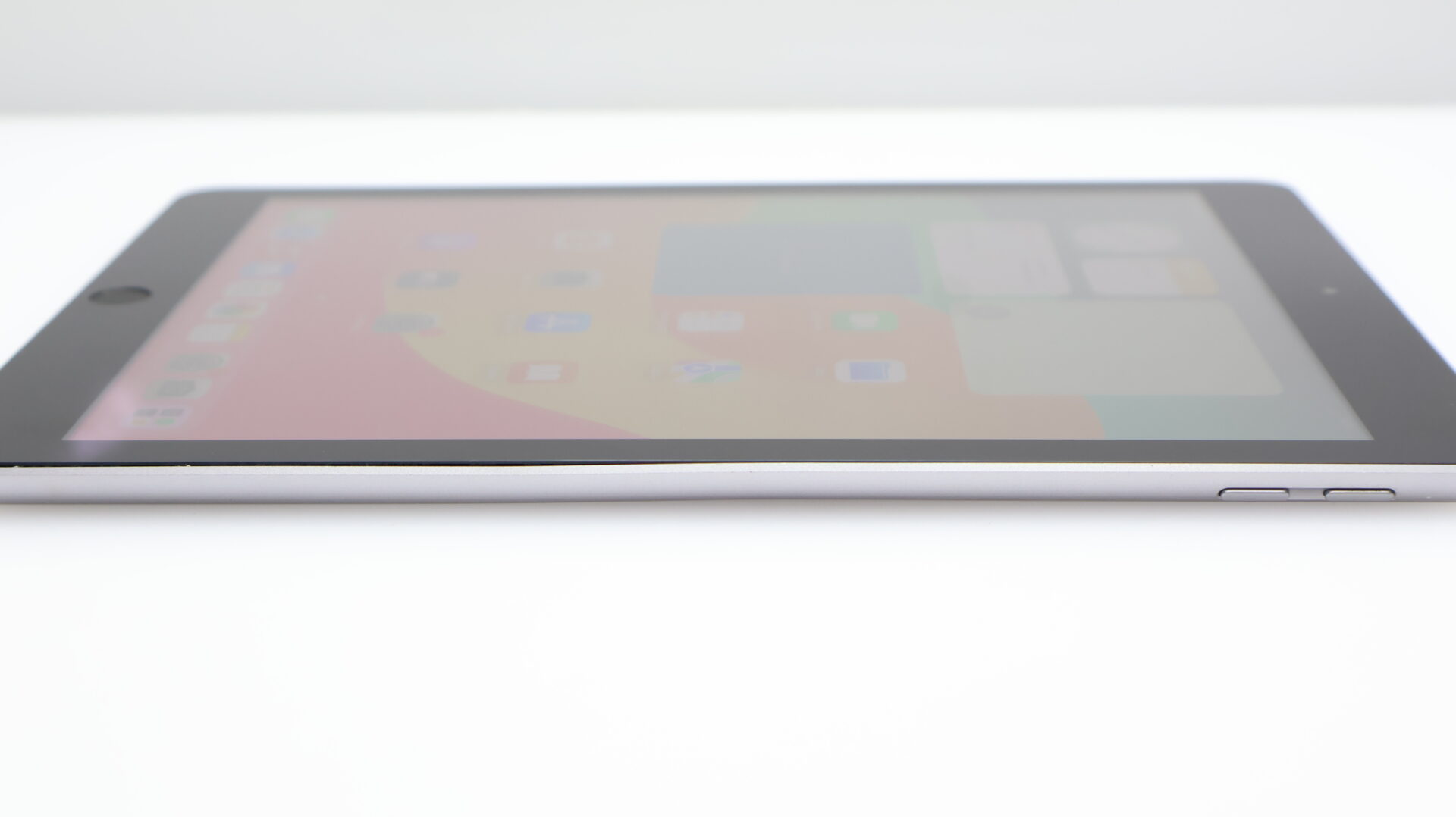 iPad 9.7