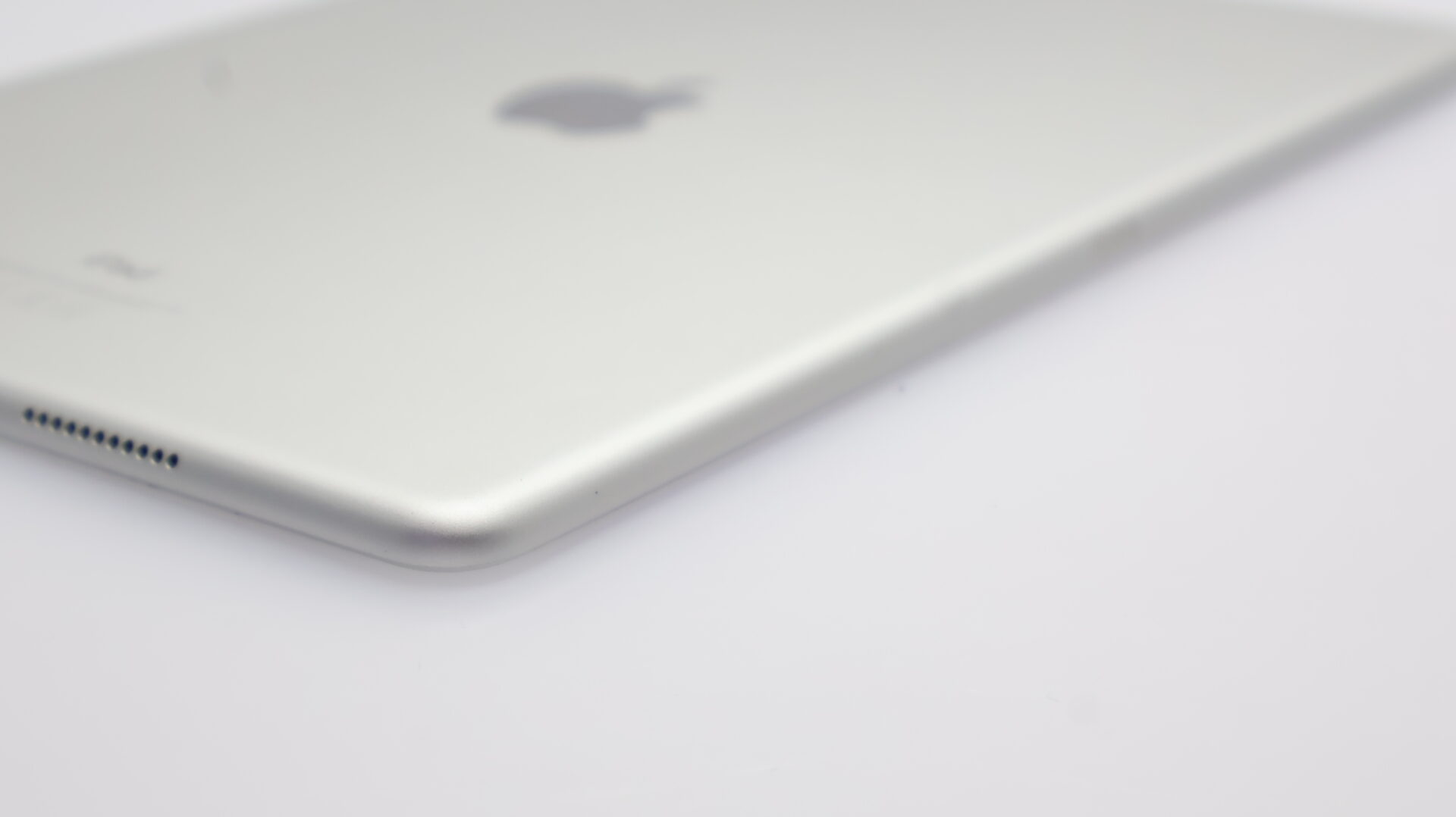 iPad Air 3rd Gen 64GB (Wi-Fi Only) Silver | Epic Deals SA