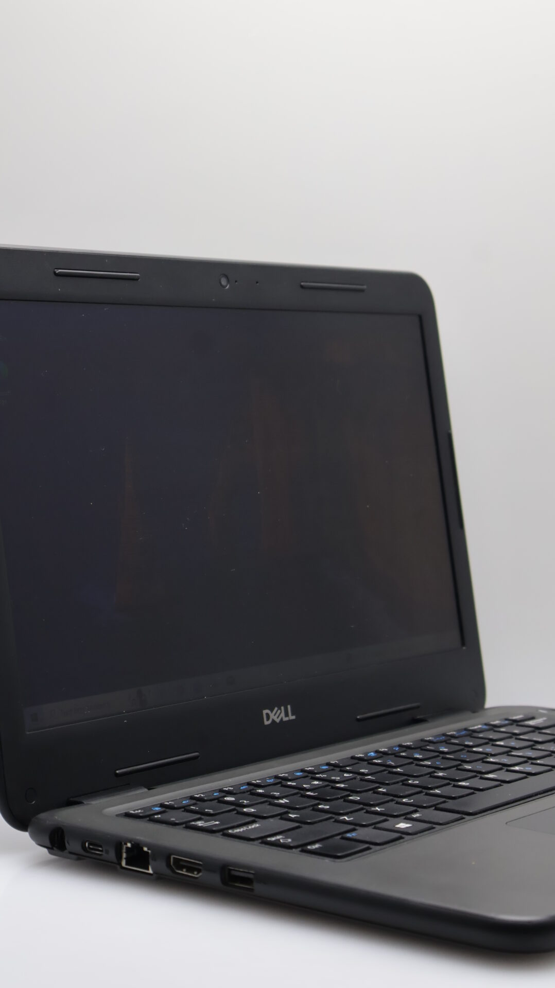 Dell Latitude 3310 2-In-1 "Core i3" 2.10GHz 8GB 256GB SSD Minor Bright Spots And Used Battery Black - Image 4
