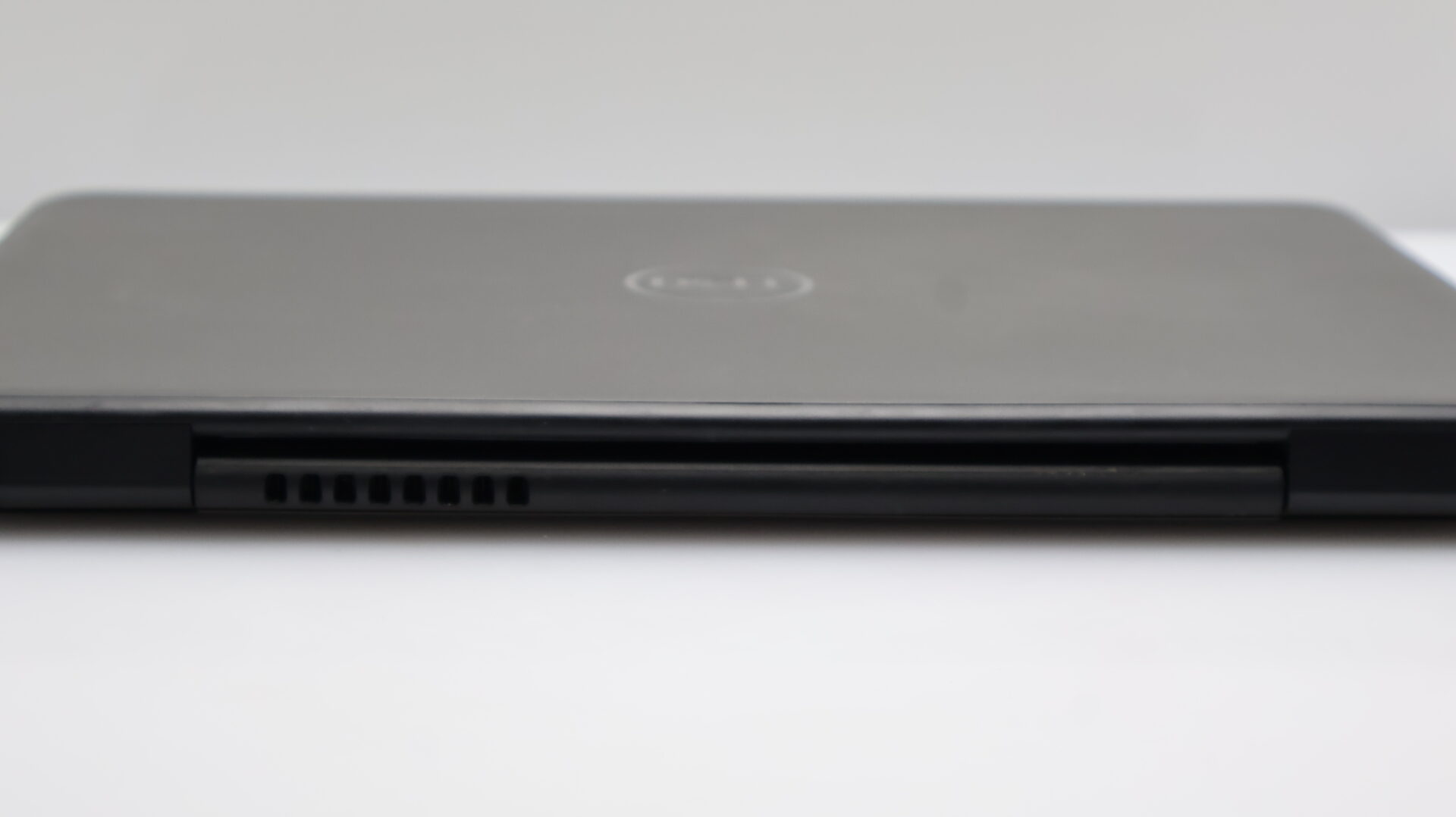Dell Latitude 3310 2-In-1 "Core i3" 2.10GHz 8GB 256GB SSD Minor Bright Spots And Used Battery Black - Image 12