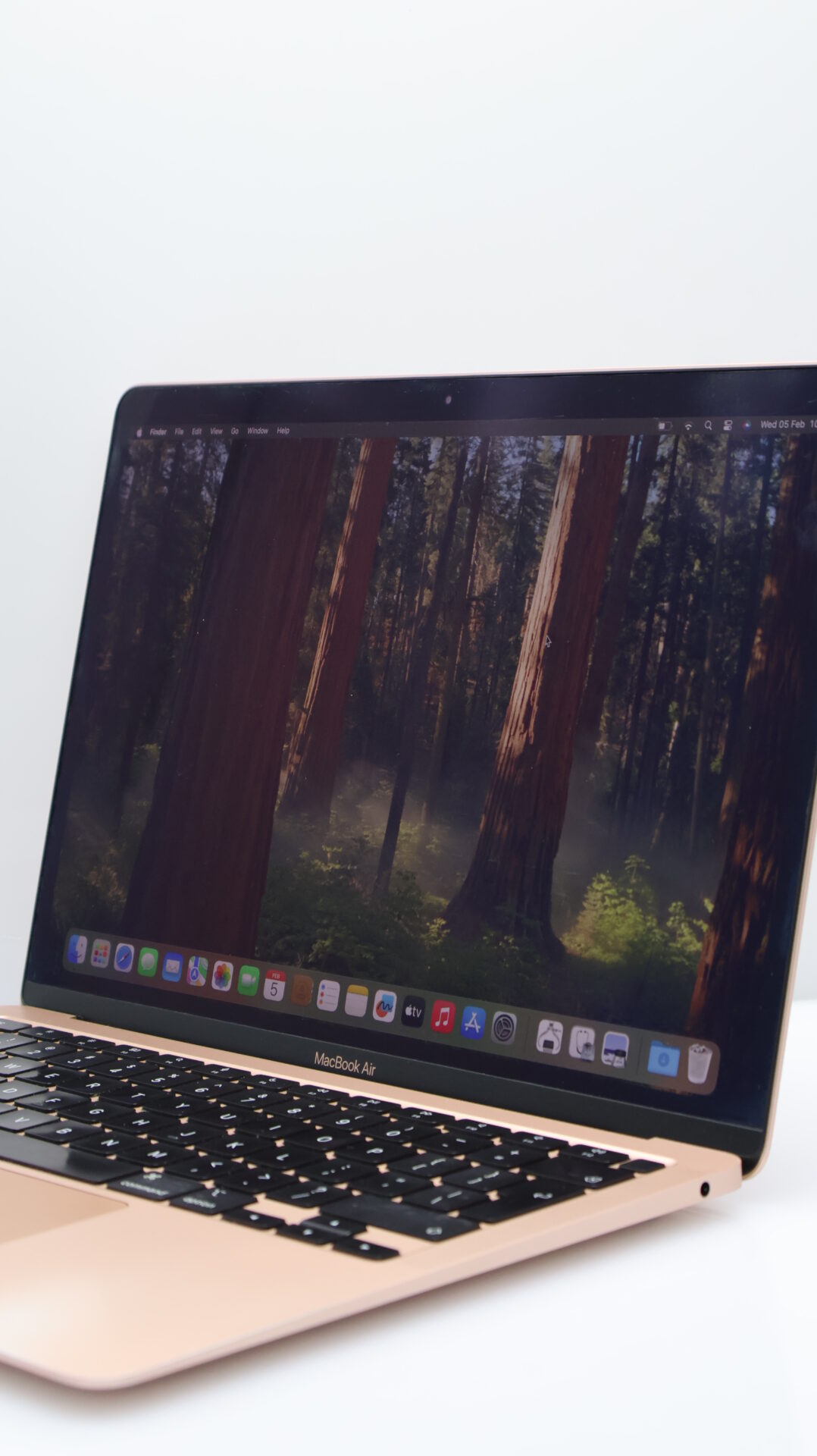 MacBook Air M1 8 CPU/ 7 GPU 13-inch (2020) 8GB RAM 256GB SSD Gold (12 Month Warranty) - Image 2
