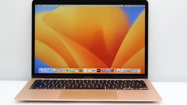 MacBook Air M1 8 CPU/ 8 GPU 13-inch (2020) 8GB RAM 256GB SSD Gold