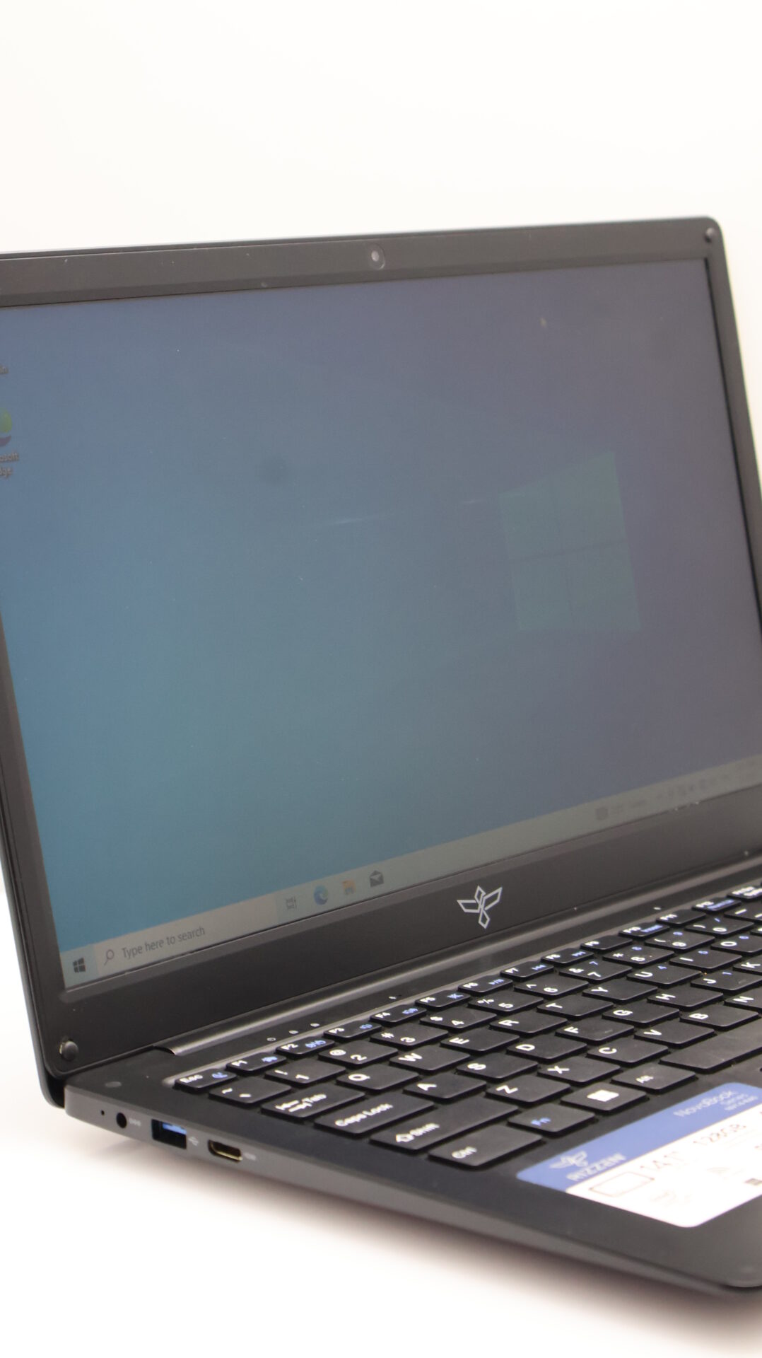 Rizzen Novabook R40 "Celeron" 1.10GHz 4GB RAM 128GB SSD Black (3 Month Warranty) - Image 4
