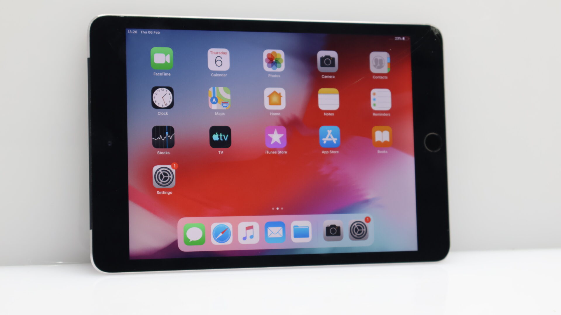 iPad Mini 3 (Wi-Fi/Cellular) 128GB Space Gray - Cracked Screen