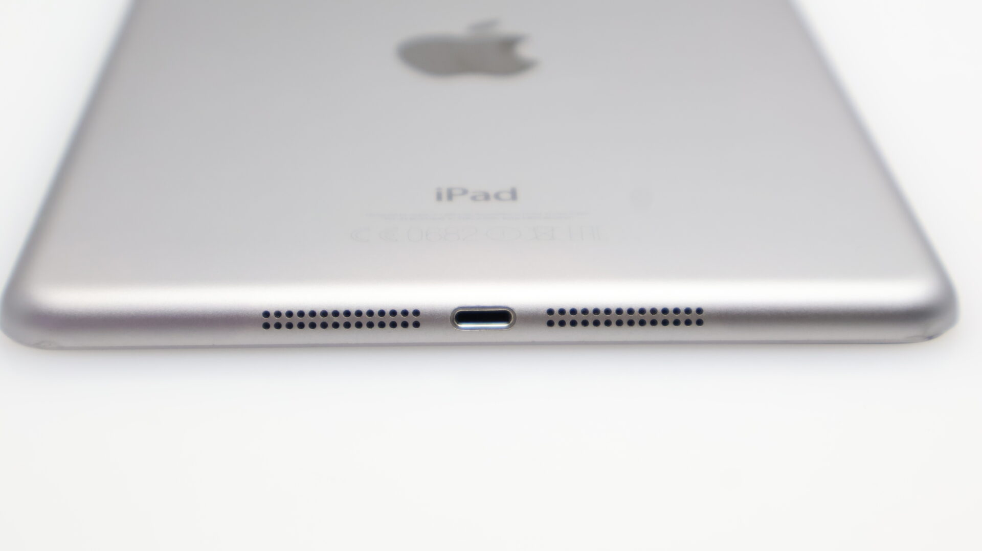 iPad Mini 3 (Wi-Fi/Cellular) 128GB Space Gray - Cracked Screen - Image 13