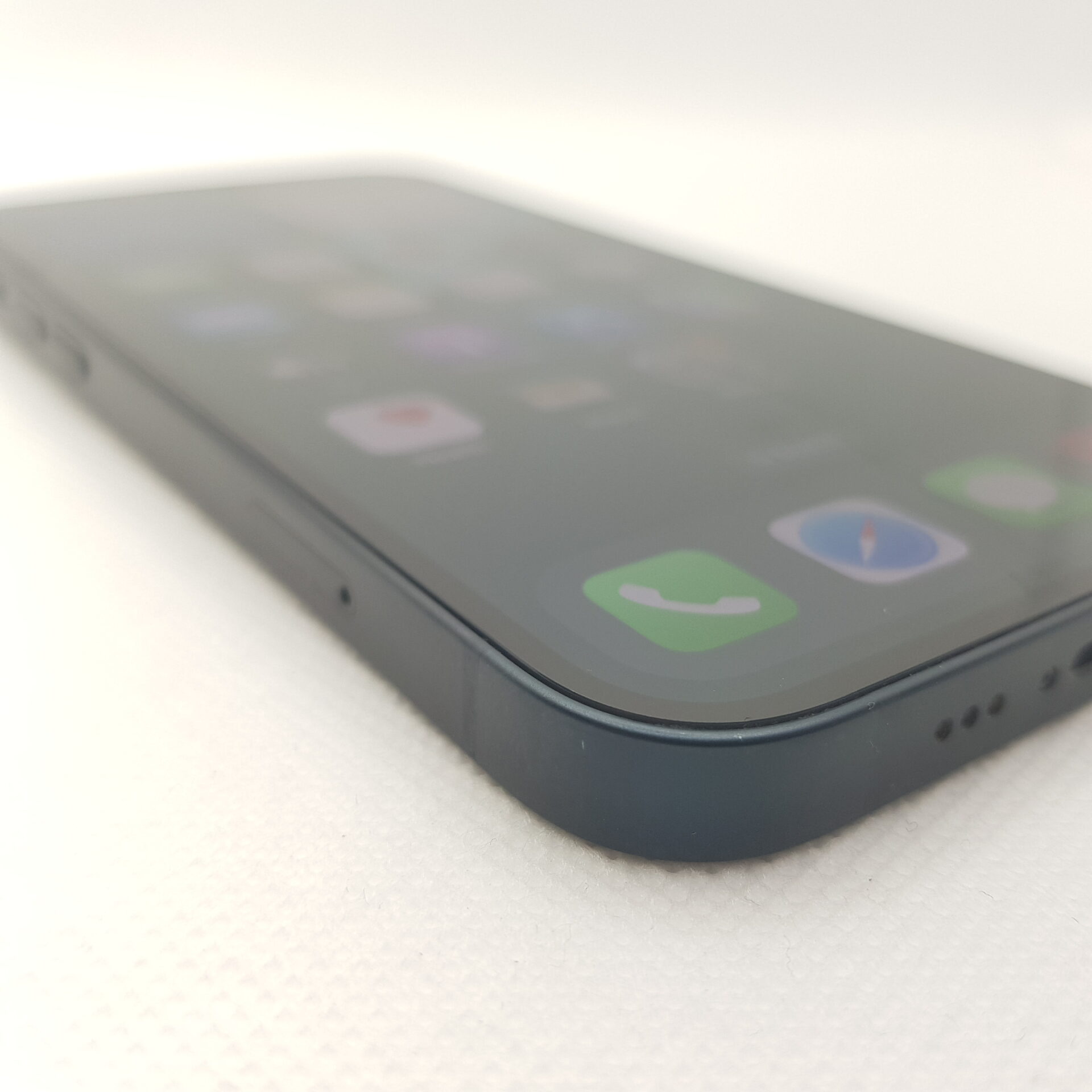 iPhone 13 128GB Midnight (6 Month Warranty) - Image 2
