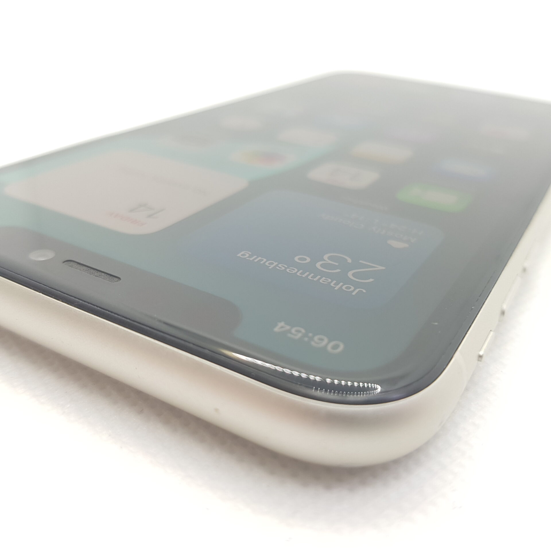 iPhone 11 256GB White (6 Month Warranty) - Image 5