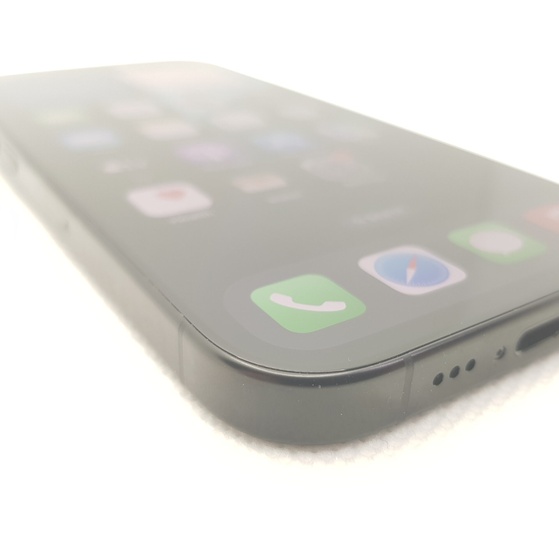iPhone 16 Pro 256GB Black Titanium (12 Month Warranty) - Image 2
