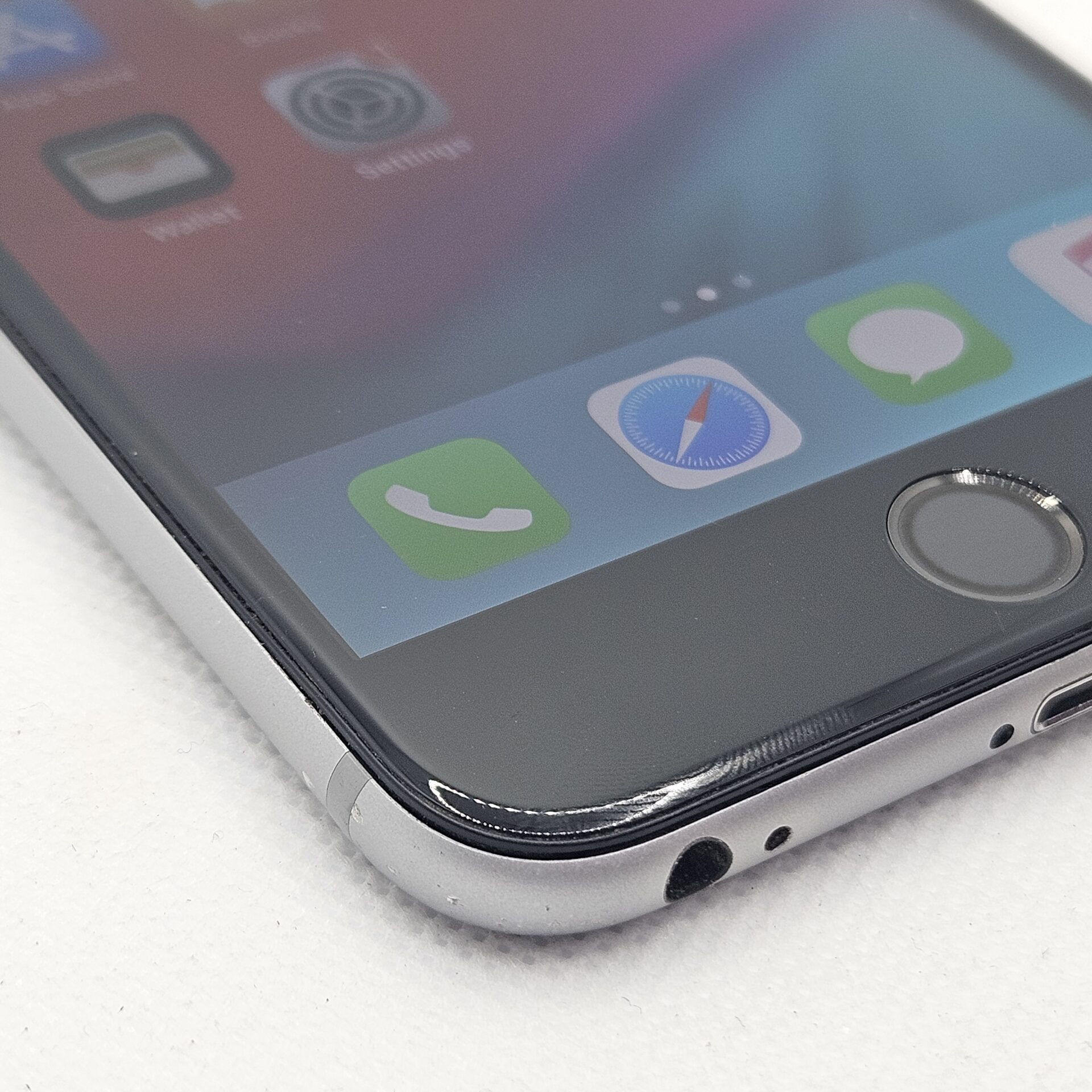 iPhone 6 Plus 64GB Bright Spots Space Gray | Epic Deals SA
