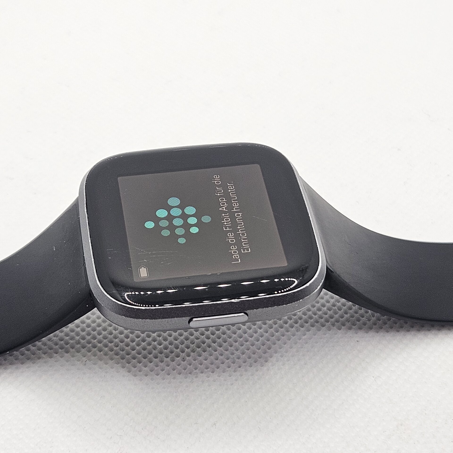 Fitbit Versa 2 Black/Carbon - No Charger | Epic Deals SA